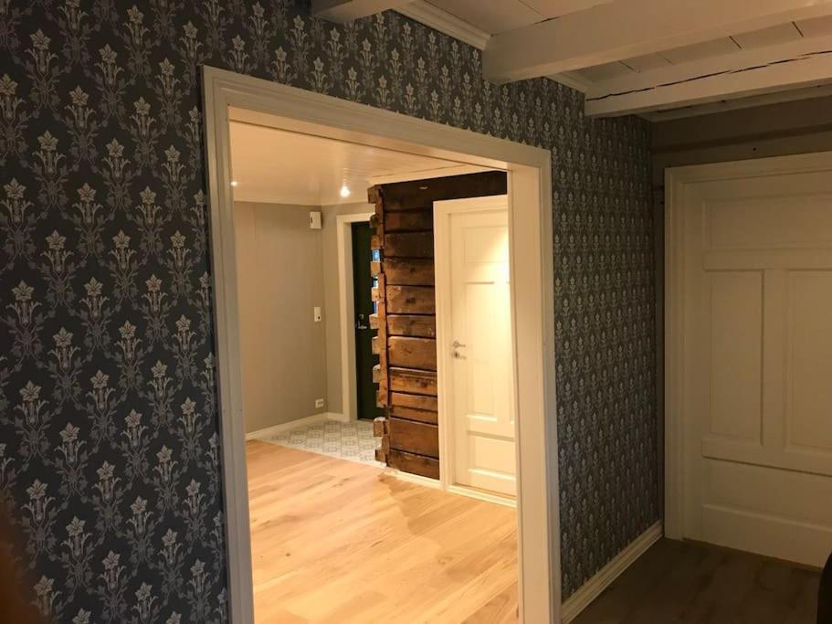 Koselig Stort Gardshus, M/boblebad. Bat Leies Holiday home