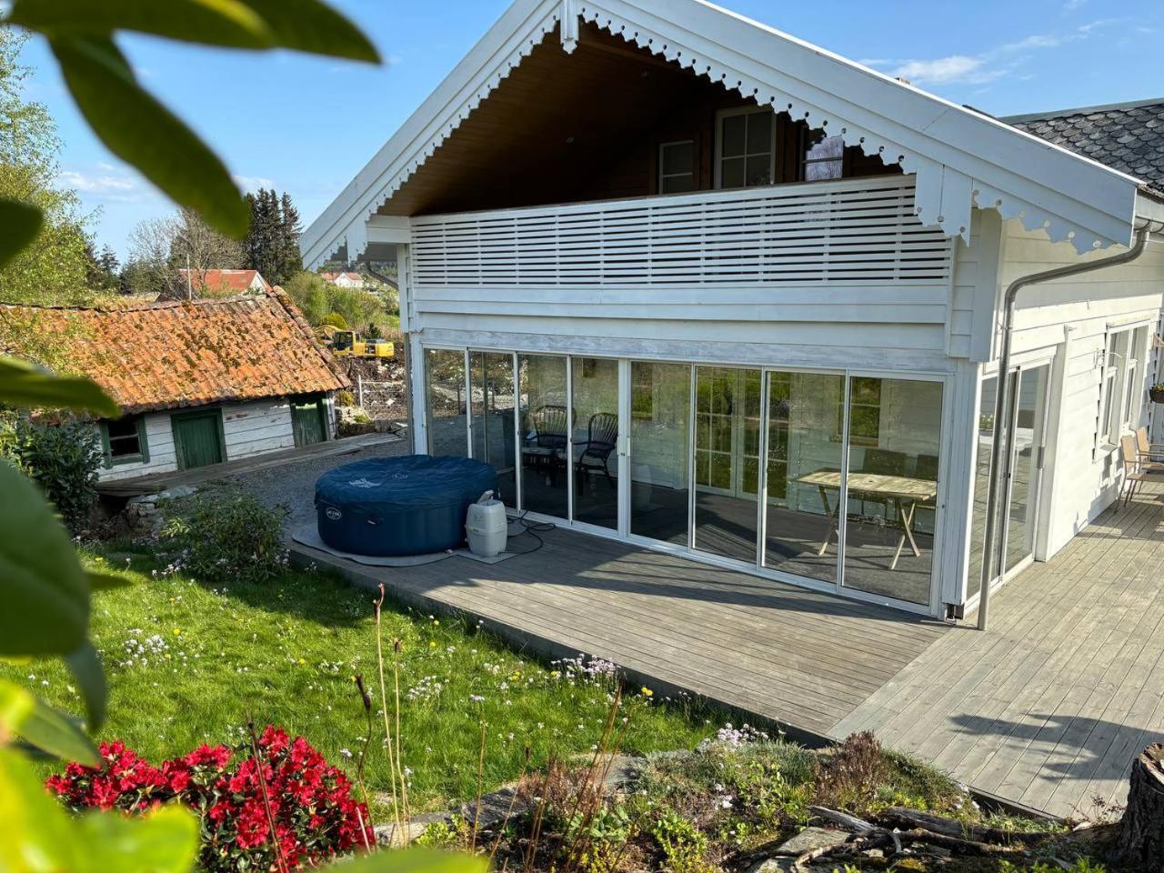 Holiday home Koselig Stort Gardshus, M/boblebad. Bat Leies *