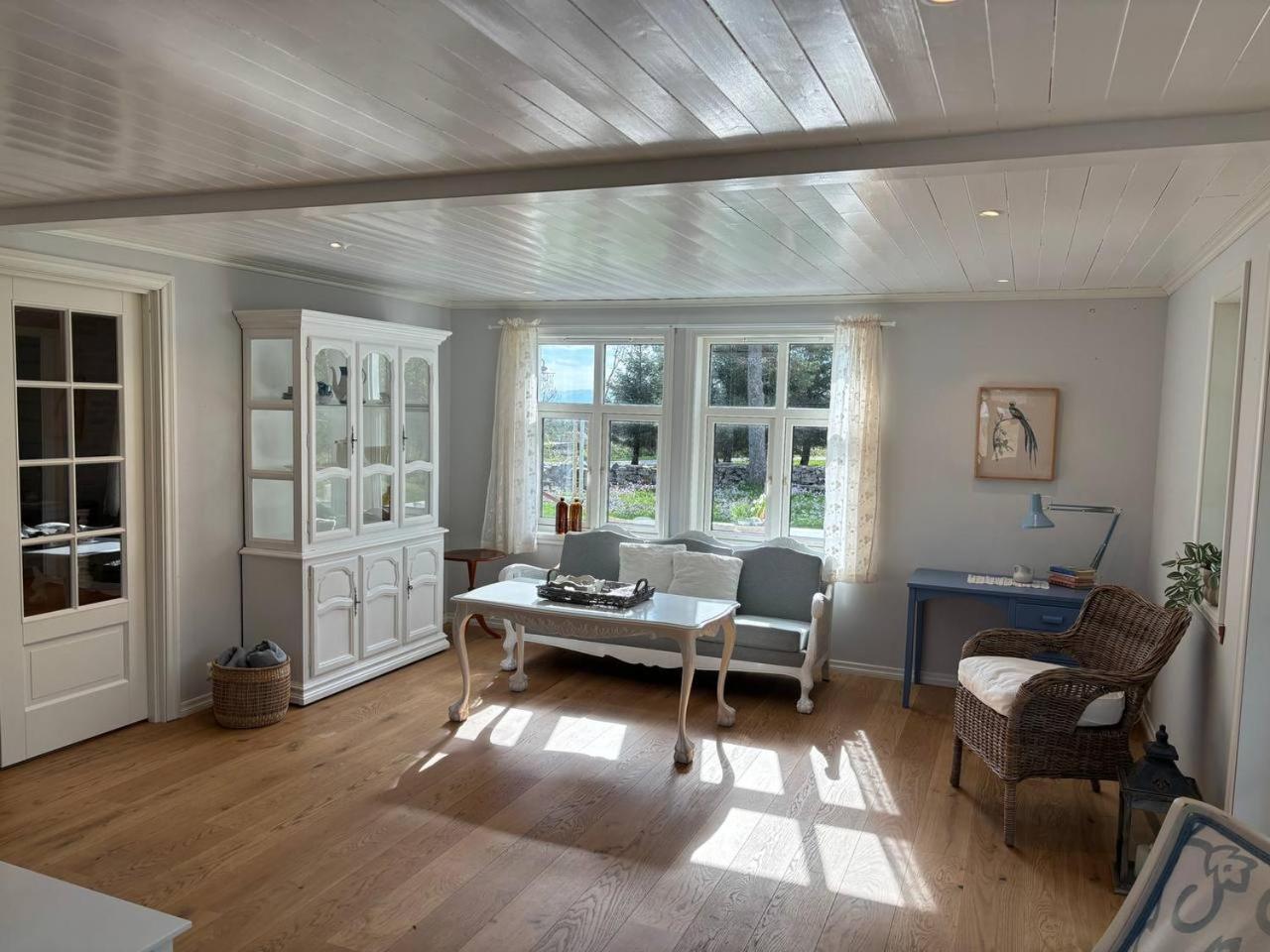 Koselig Stort Gardshus, M/boblebad. Bat Leies Holiday home
